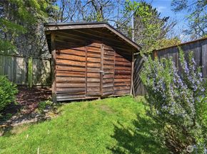 10630 NE 18th Street, Bellevue WA 98004
