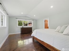10630 NE 18th Street, Bellevue WA 98004
