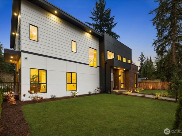 10416 130th Avenue NE, Kirkland WA 98033