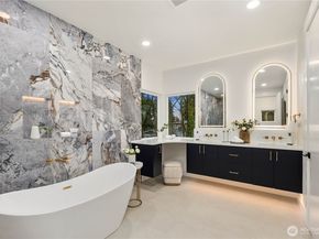 10416 130th Avenue NE, Kirkland WA 98033