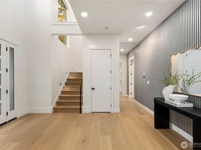 10416 130th Avenue NE, Kirkland WA 98033