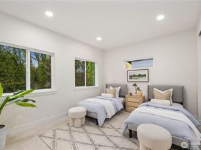 10416 130th Avenue NE, Kirkland WA 98033