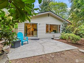 10758 Ashworth Avenue N, Seattle WA 98133