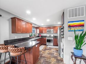 1011 94th Drive NE, Lake Stevens WA 98258