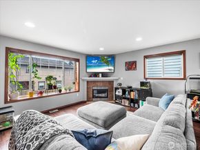 1011 94th Drive NE, Lake Stevens WA 98258