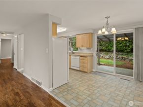 1519 NE 185th Street, Shoreline WA 98155