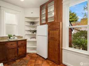 1532 23rd Avenue, Seattle WA 98122