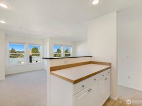 2101 N 55th Street 201, Seattle WA 98103