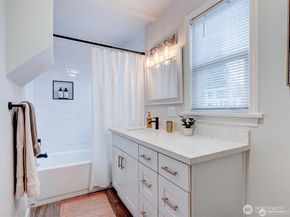 1626 39th Avenue E, Seattle WA 98112