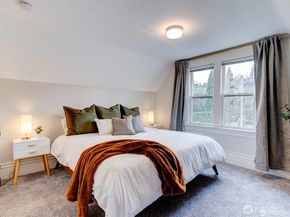 1626 39th Avenue E, Seattle WA 98112