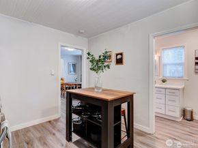 1626 39th Avenue E, Seattle WA 98112