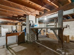 1626 39th Avenue E, Seattle WA 98112