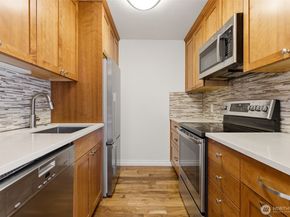 800 N Allen Place 401, Seattle WA 98103