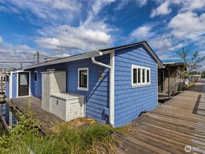 2818 Boyer Avenue E 6, Seattle WA 98102
