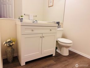 8828 238th St SW D1, Edmonds WA 98026