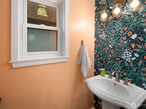 6620 28th Avenue NW, Seattle WA 98117