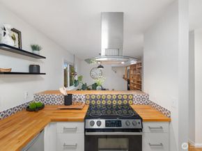 6620 28th Avenue NW, Seattle WA 98117