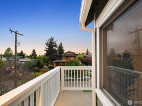 6620 28th Avenue NW, Seattle WA 98117