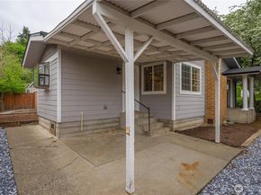 10112 SE 200th Street, Kent WA 98031
