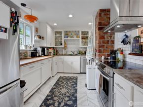 5014 35th Avenue SW, Seattle WA 98126