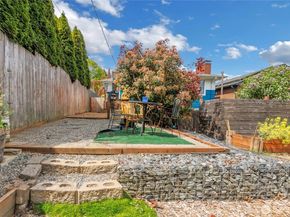 5014 35th Avenue SW, Seattle WA 98126