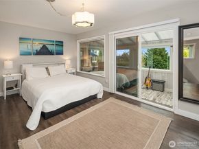 2820 27th Avenue W, Seattle WA 98199
