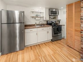 2820 27th Avenue W, Seattle WA 98199