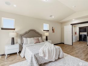 14504 17th Avenue W, Lynnwood WA 98087