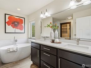 14504 17th Avenue W, Lynnwood WA 98087