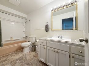 10459 Des Moines Memorial Drive S N202, Seattle WA 98168