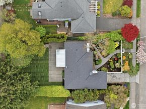 3240 W Viewmont Way W, Seattle WA 98199