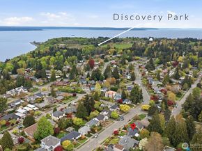 3240 W Viewmont Way W, Seattle WA 98199