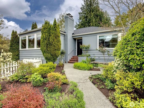 3240 W Viewmont Way W, Seattle WA 98199