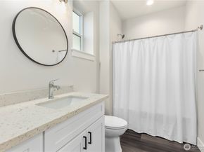 134 Blackfish Court, Bremerton WA 98310