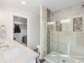 134 Blackfish Court, Bremerton WA 98310