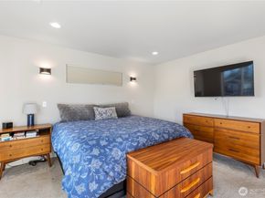 134 Blackfish Court, Bremerton WA 98310