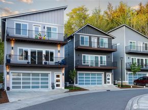 134 Blackfish Court, Bremerton WA 98310