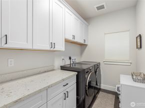 134 Blackfish Court, Bremerton WA 98310