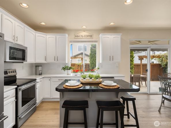 526 Rosario Avenue NE, Renton WA 98059