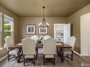 526 Rosario Avenue NE, Renton WA 98059