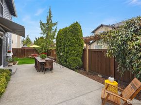526 Rosario Avenue NE, Renton WA 98059