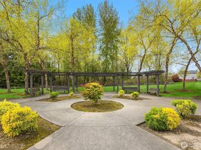 526 Rosario Avenue NE, Renton WA 98059