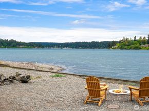22113 Dockton Road SW, Vashon WA 98070