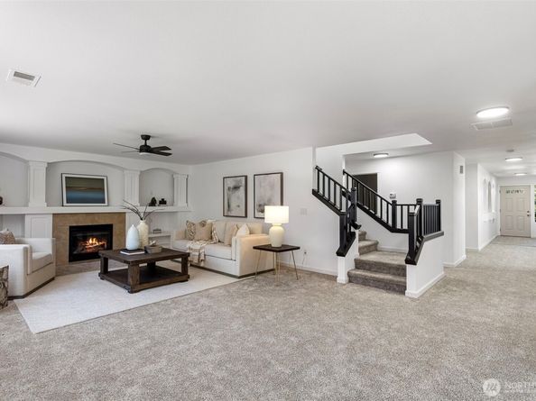 25921 35th Place S, Kent WA 98032