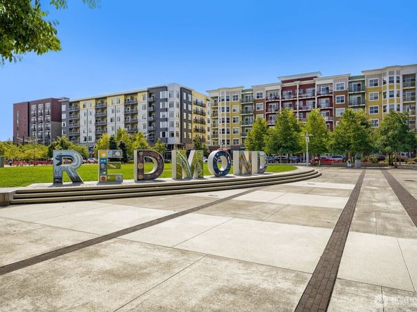 16141 Cleveland Street 213, Redmond WA 98052