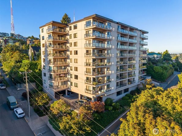 100 Ward Street 303, Seattle WA 98109