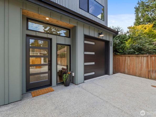 815 NE 100th Street, Seattle WA 98125