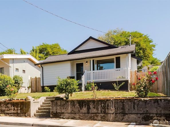 1112 Perry Avenue, Bremerton WA 98310