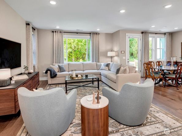 14105 SE 153rd Place, Renton WA 98058