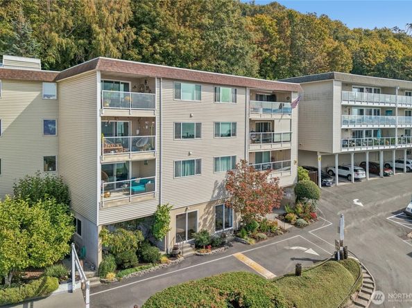 10203 47th Avenue SW B3, Seattle WA 98146